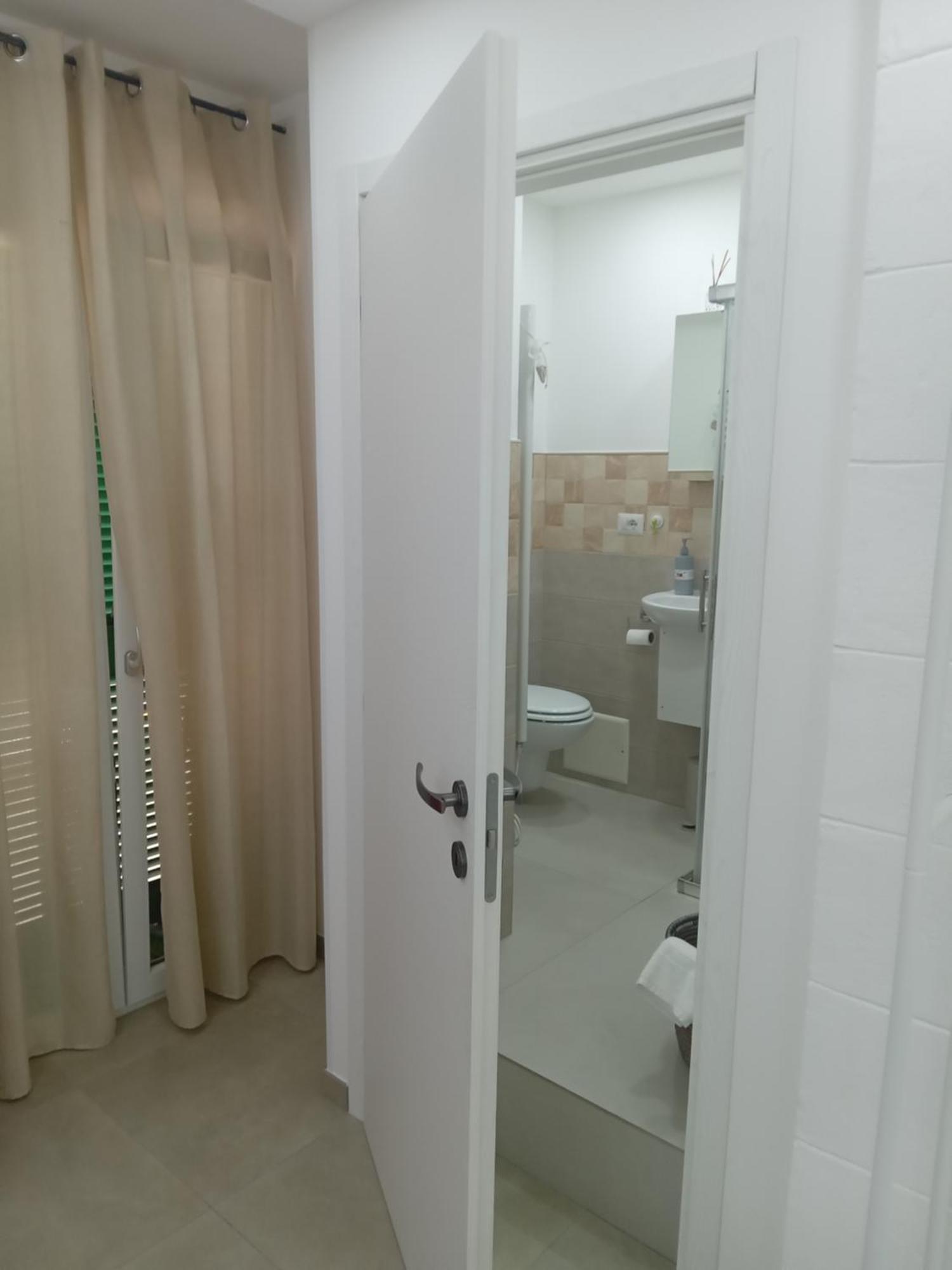 法萨诺Capri House公寓 外观 照片